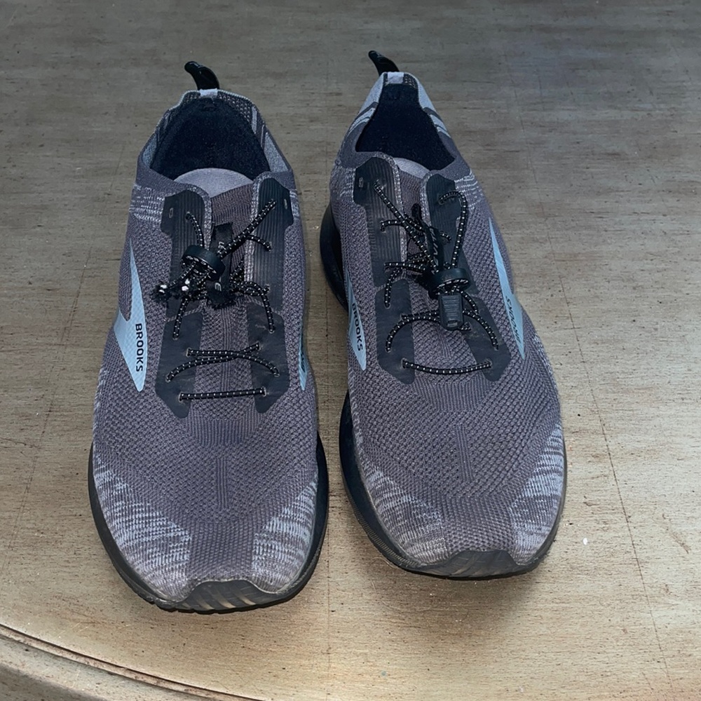 Mens brooks running shoes
